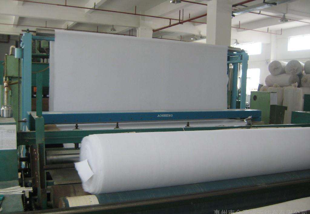 機(jī)織無(wú)紡?fù)凉げ己头强椩鞜o(wú)紡?fù)凉げ嫉牟煌c(diǎn)